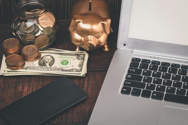 Les différences entre un PEA bancaire et un PEA assurance